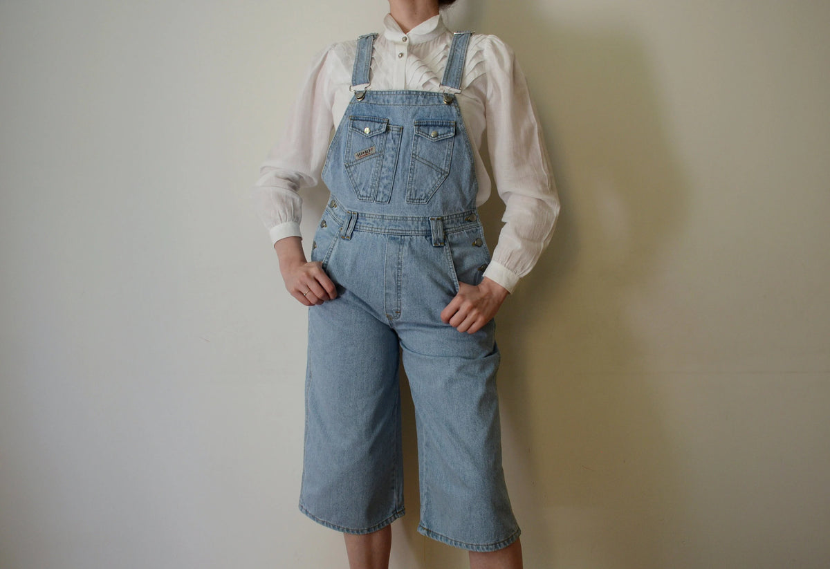 Stylish Ways to Wear Denim Overalls