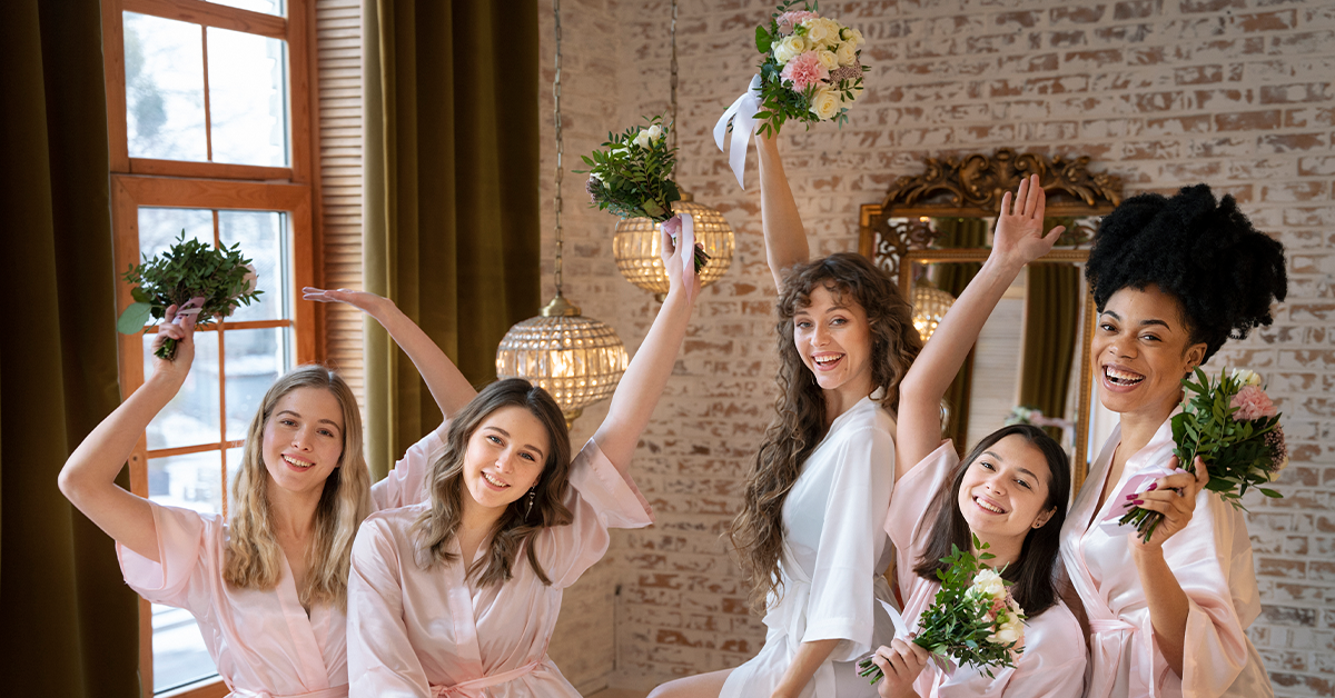 Wear a glamorous look at your Bridal Shower