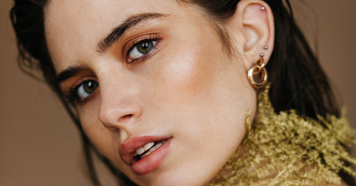 How to Choose Your Basic Gold Stud Earrings?