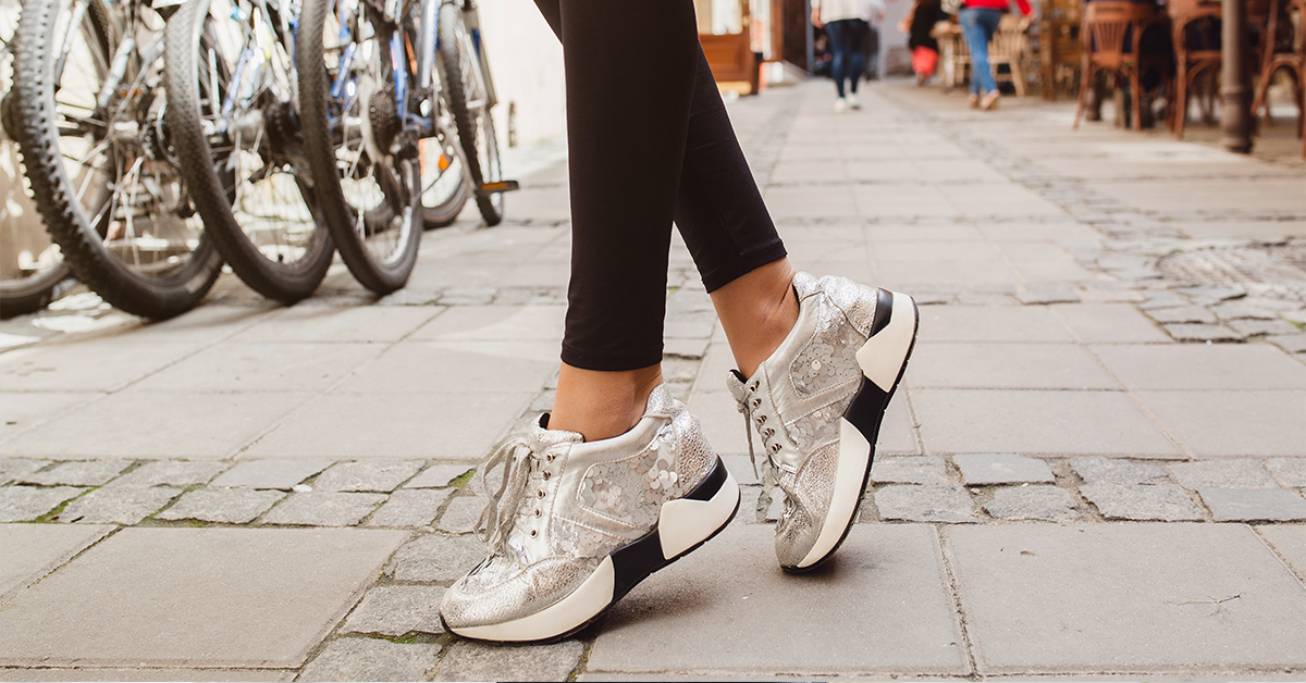 Best shiny outfits ideas with Silver Sneakers