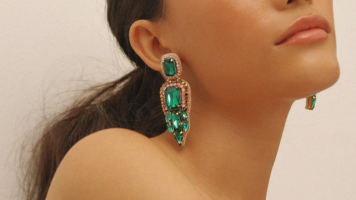When and how to wear Long Crystal Earrings?