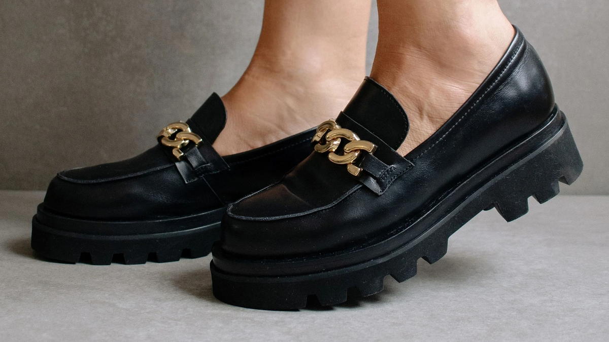 The trend of the 90s Platform Loafers Onpost