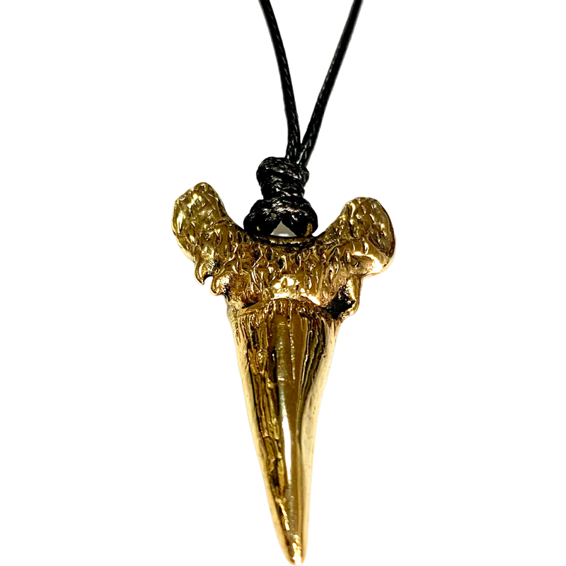 X-SMALL SHARK TOOTH PENDANT NECKLACE