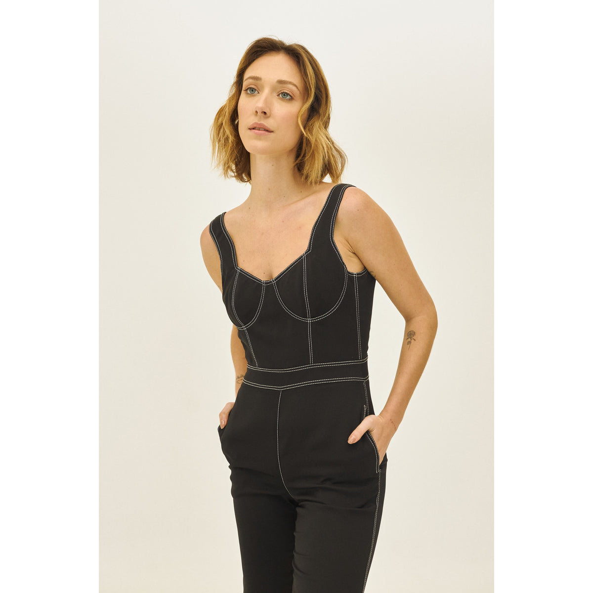 CONTRAST TOPSTITCHED SHORT JUMPSUIT - Black