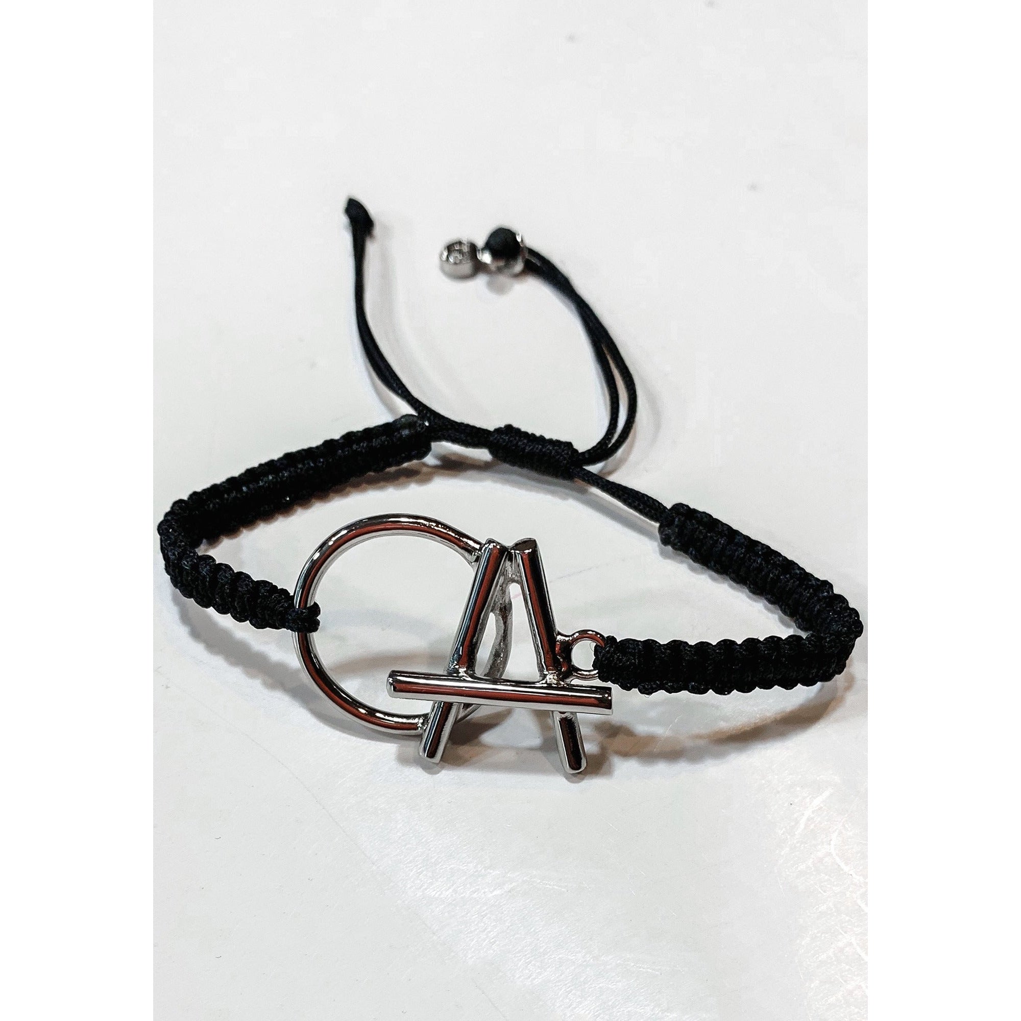 custom-initials-bracelet